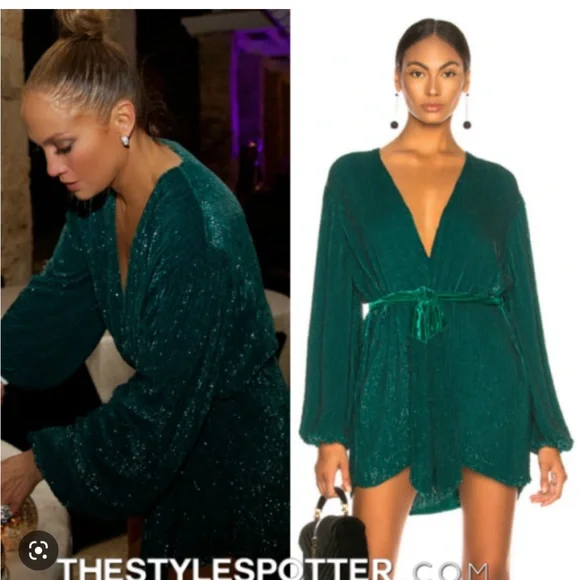 green emerald velvet dress Gabrielle Sequin Robe – Retrofete main image 0